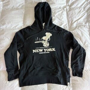 Todd Snyder New York Peanuts Snoopie Hoodie